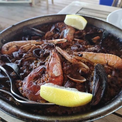 Bon diumenge de paella, calamares!Sí sí, de paella, porque la ten 