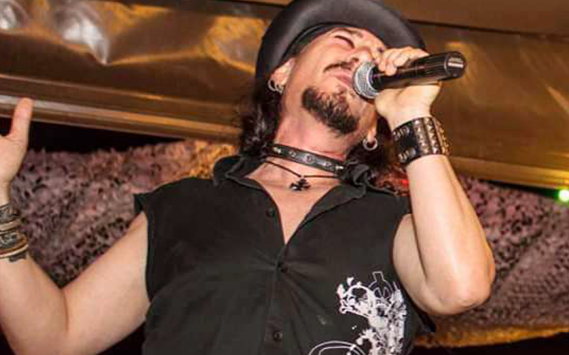 Jou Mistika presenta Live Karaoke 