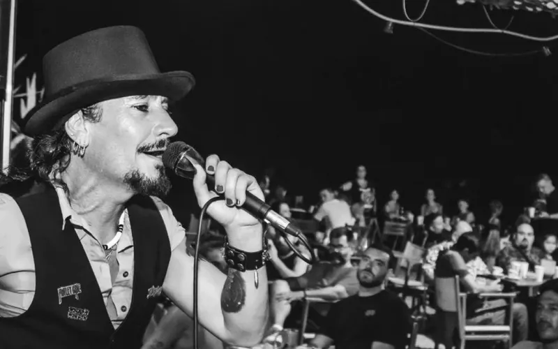 ÚLTIM THUNDER KARAOKE 