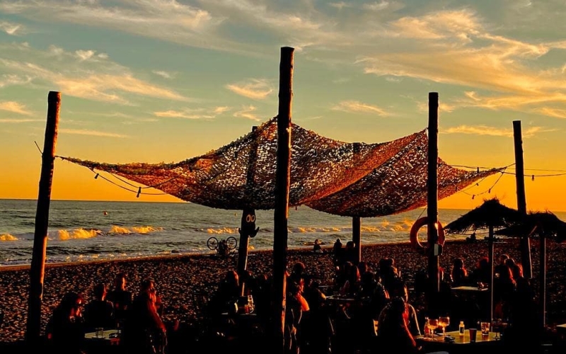 El último atardecer en la Platja del Prat desde Medusa by El Calamar por @juanm 