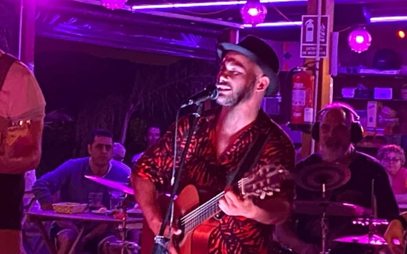 Anoche, viernes 25 de junio, empezamos las Nits Musicals con Ismael Gonz&aacute; 