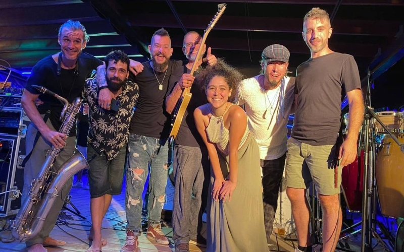 El viernes 2 de julio estuvieron en directo:@groovandsounds T 