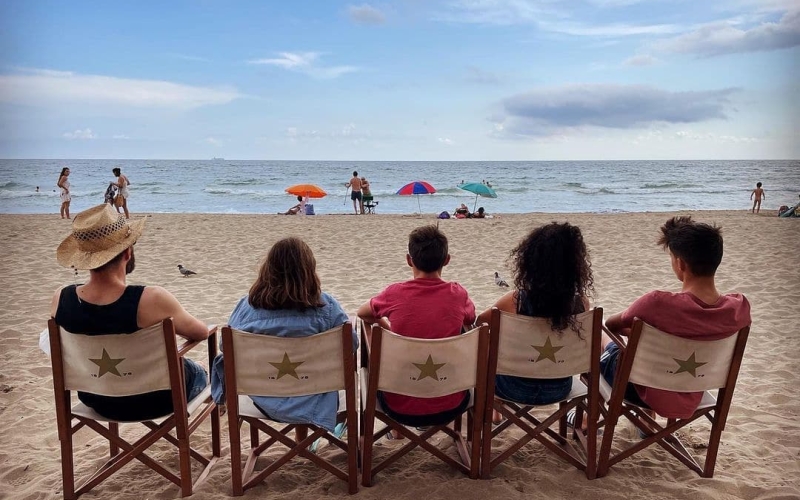 La Platja del Prat és un bon lloc per a esperar...un somriurela llum de 