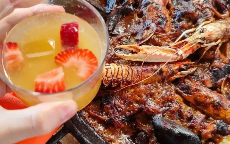 Hola, calamares!¿A qué hora te comerías una paella?Nuestr 