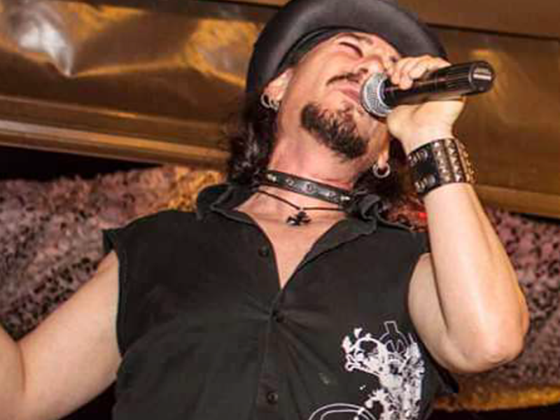 Jou Mistika presenta Live Karaoke 