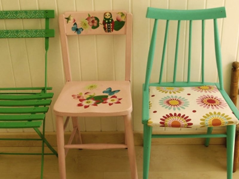 Broken Chairs 